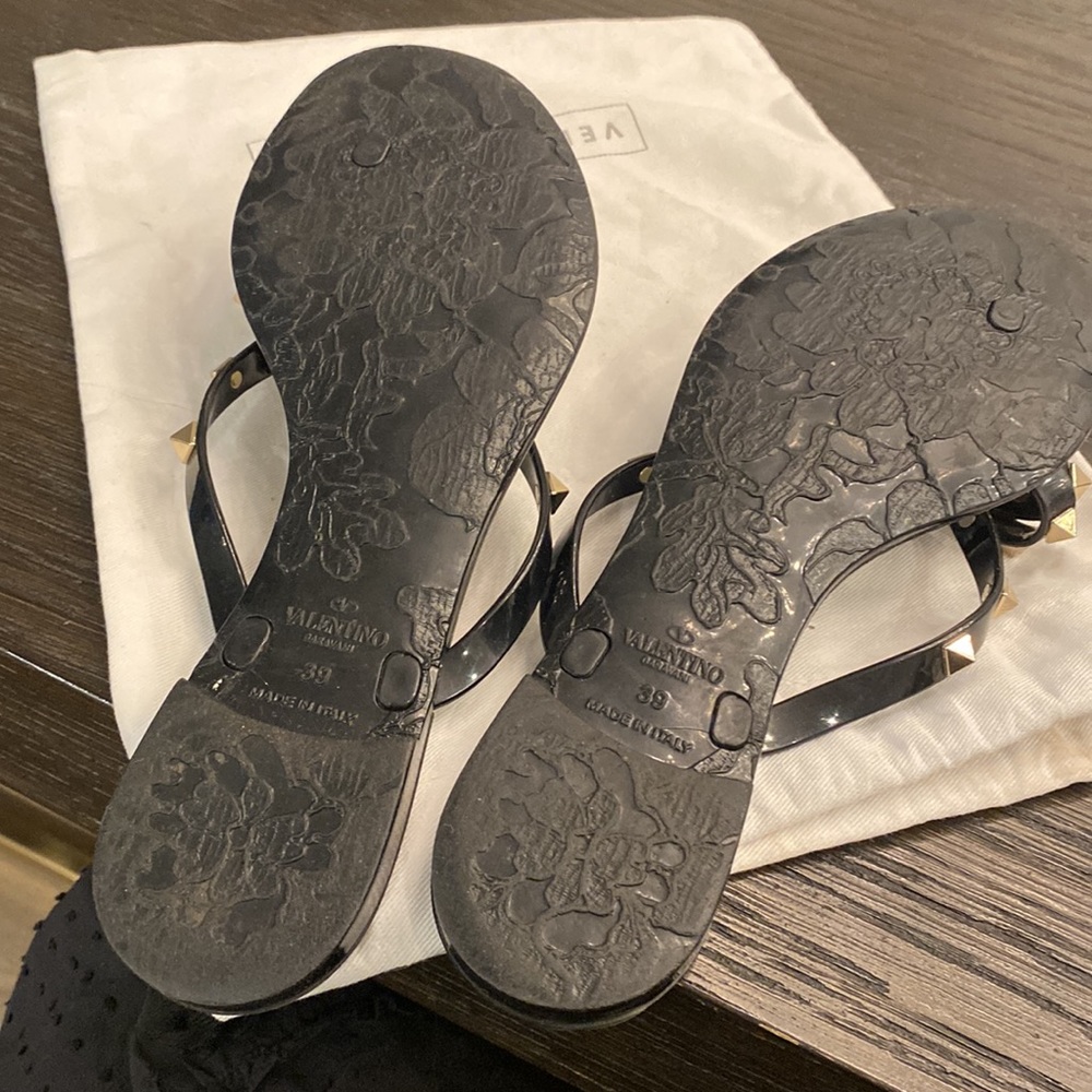 Valentino RUBBER ROCKSTUD THONG - Picture 7 of 7